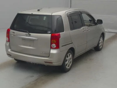 Toyota RAUM