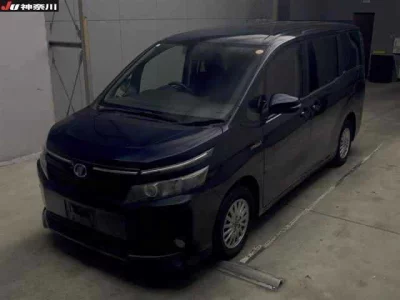 Toyota VOXY  с аукциона в Японии