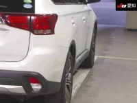 Mitsubishi OUTLANDER лот № 5128 оценка 4.5  с аукциона в Японии 7