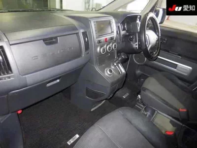 Mitsubishi DELICA D5