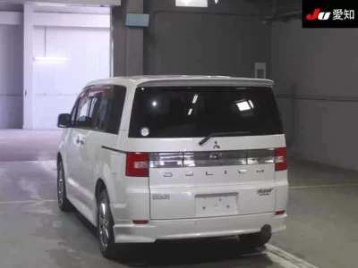 Mitsubishi DELICA D5