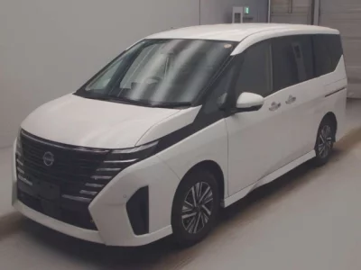 Nissan SERENA  с аукциона в Японии