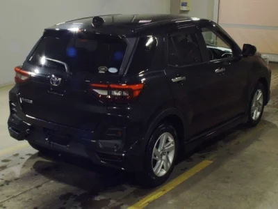 Toyota RAIZE  с аукциона в Японии