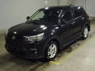 Toyota RAIZE  с аукциона в Японии