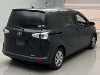 Toyota SIENTA лот № 40024 оценка 3.5  с аукциона в Японии 1