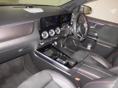 Mercedes-Benz GLA CLASS