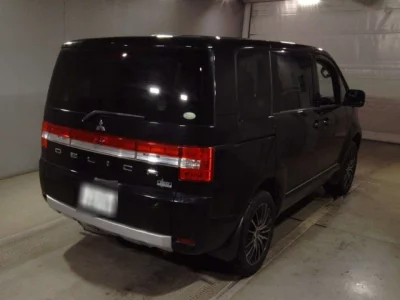 Mitsubishi DELICA D5