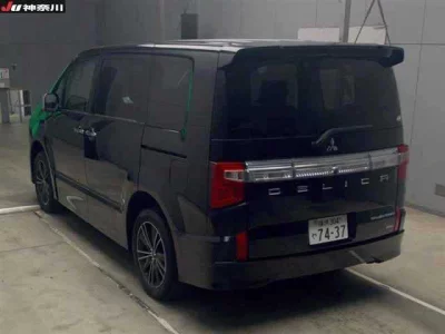 Mitsubishi DELICA D5