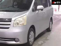 Toyota NOAH лот № 30117 оценка 3.5  с аукциона в Японии 6