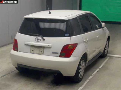 Toyota IST