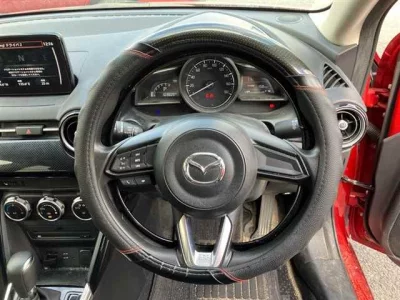 Mazda DEMIO  с аукциона в Японии