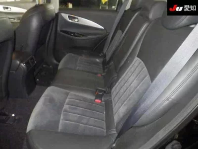 Nissan SKYLINE CROSSOVER