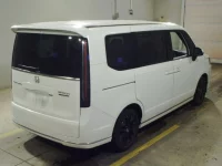 Honda STEP WAGON лот № 8 оценка 4.5  с аукциона в Японии 1