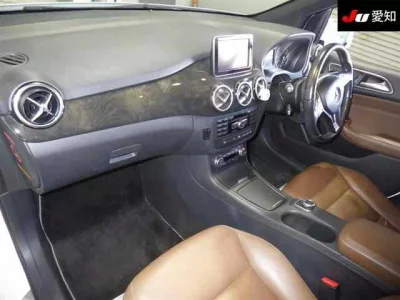 Mercedes-Benz B CLASS