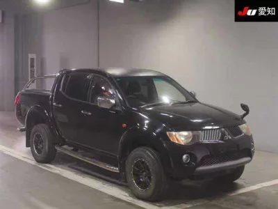 Mitsubishi TRITON