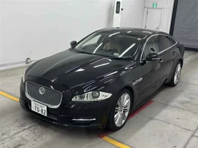 Jaguar XJ SERIES