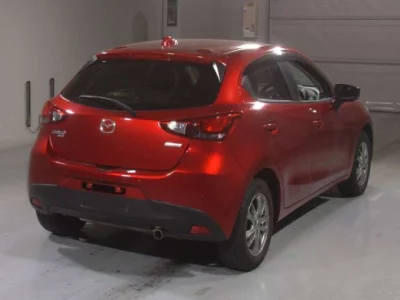 Mazda DEMIO  с аукциона в Японии