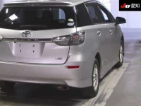 Toyota WISH лот № 30204 оценка 3  с аукциона в Японии 7