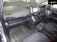 Toyota WISH лот № 30204 оценка 3  с аукциона в Японии 2