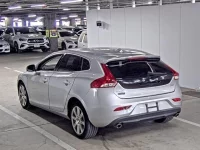 Volvo V40 лот № 316 оценка 4  с аукциона в Японии 4