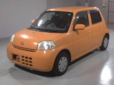 Daihatsu Esse