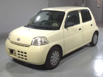 Daihatsu Esse