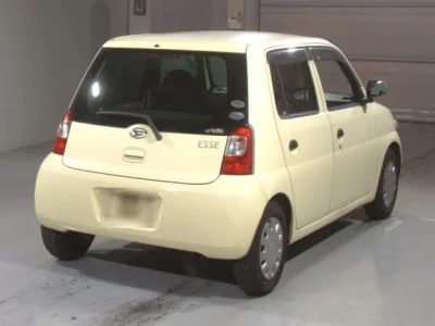 Daihatsu Esse