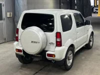 Suzuki JIMNY SIERRA лот № 322 оценка 3.5  с аукциона в Японии 4