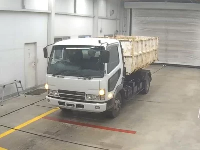Mitsubishi FUSO FIGHTER