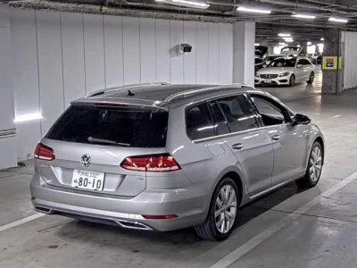 Volkswagen GOLF VARIANT