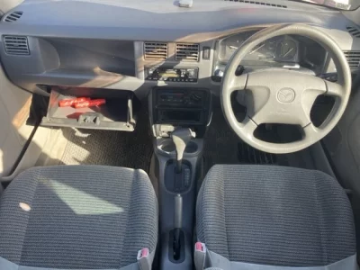 Mazda DEMIO  с аукциона в Японии