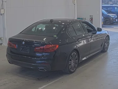 BMW 5-Series  с аукциона в Японии