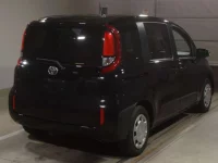 Toyota SIENTA лот № 2023 оценка 4  с аукциона в Японии 1