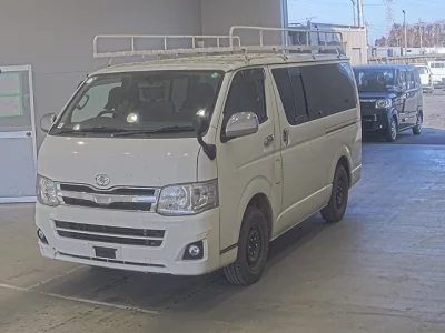 Toyota HIACE VAN