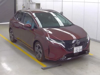 Nissan AURA