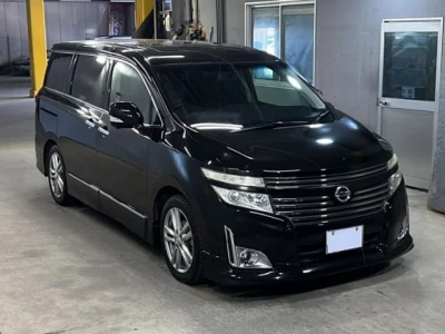 Nissan ELGRAND  с аукциона в Японии