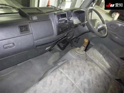 Mazda TITAN  с аукциона в Японии