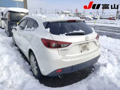 Mazda AXELA  с аукциона в Японии