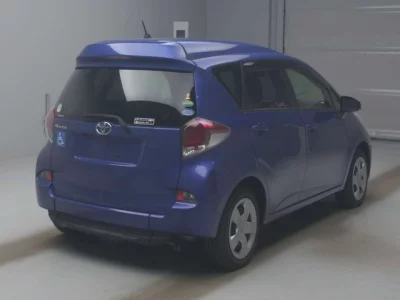 Toyota RACTIS  с аукциона в Японии