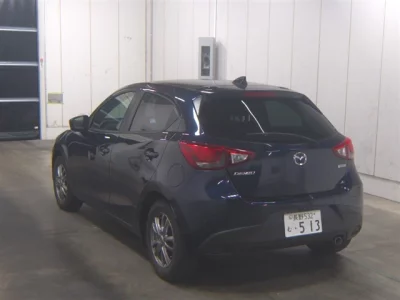 Mazda DEMIO  с аукциона в Японии