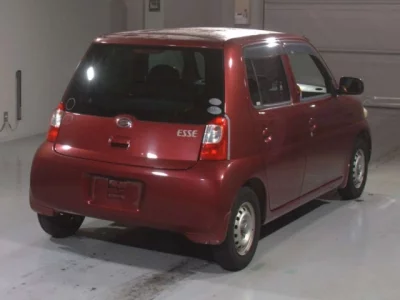 Daihatsu Esse