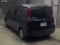 Toyota SIENTA лот № 6313 оценка R  с аукциона в Японии 1