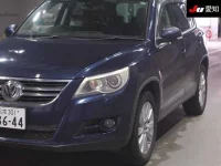 Volkswagen TIGUAN лот № 30384 оценка 4  с аукциона в Японии 6