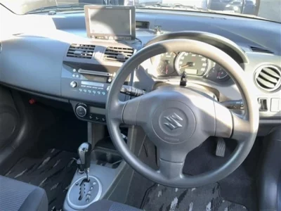 Suzuki SWIFT  с аукциона в Японии