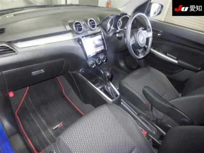 Suzuki SWIFT  с аукциона в Японии