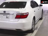 Lexus LS лот № 4180 оценка 4  с аукциона в Японии 7