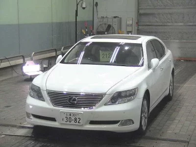 Lexus LS