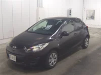 Mazda DEMIO лот № 14 оценка 3.5  с аукциона в Японии 3