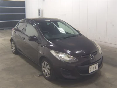 Mazda DEMIO  с аукциона в Японии