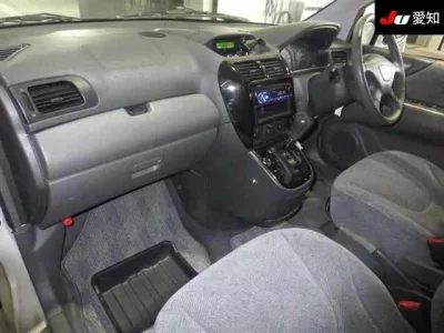 Mitsubishi CHARIOT GRANDIS